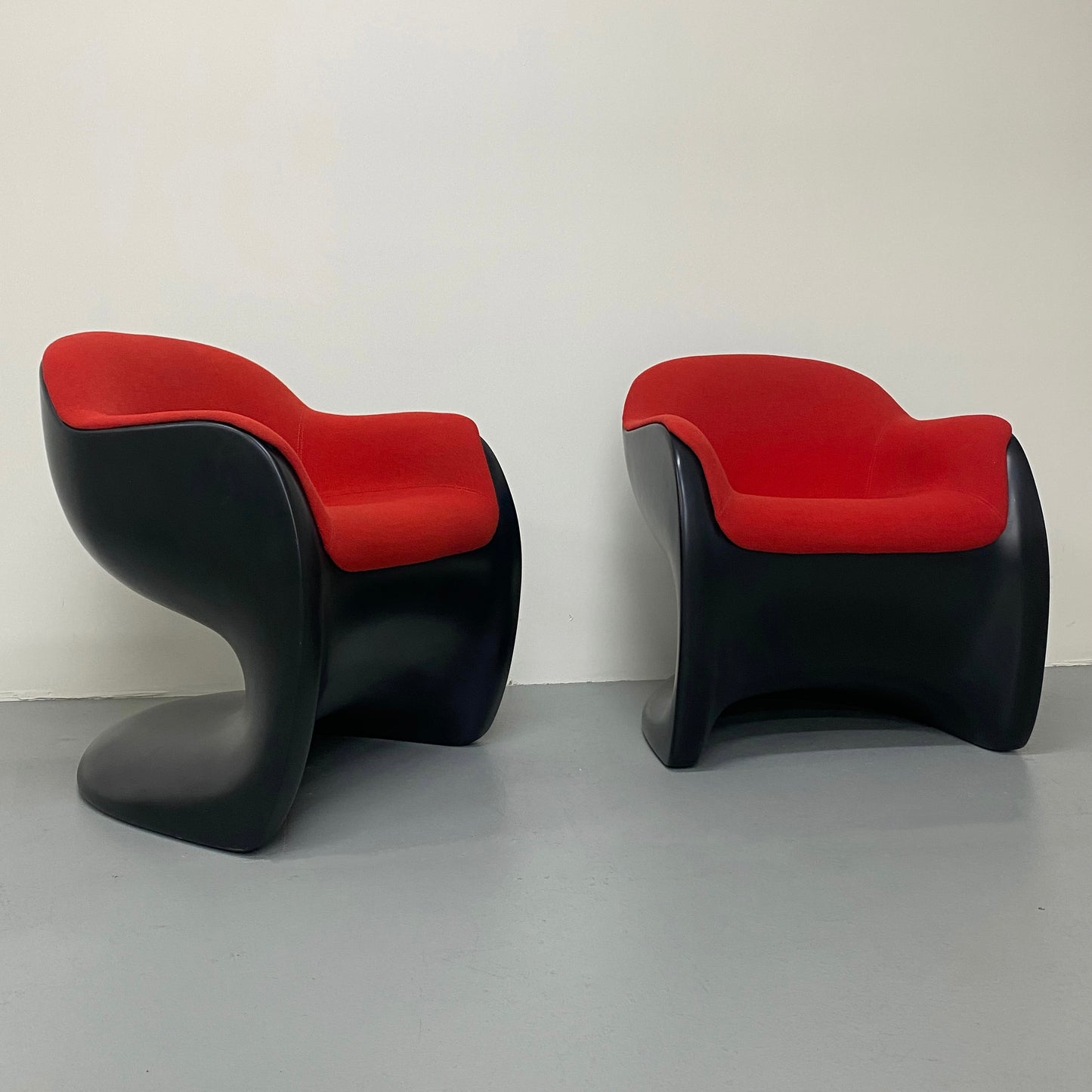 LOLA CHAIRS BY DON T. CHADWICK