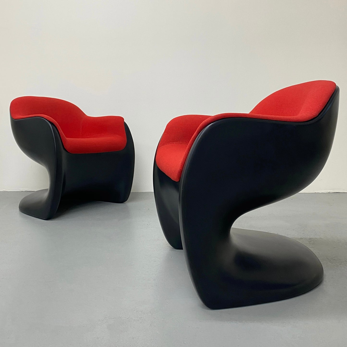 LOLA CHAIRS BY DON T. CHADWICK