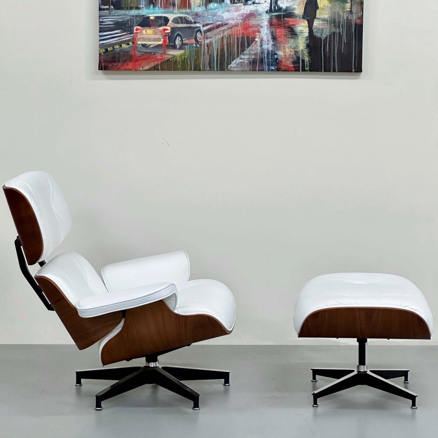 MID CENTURY EAMES STYLE LOUNGE CHAIR BY THE ICONIC CHAIR